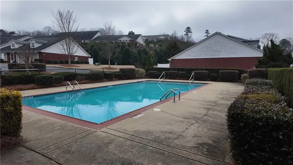a view of a terrace with a basket ball court