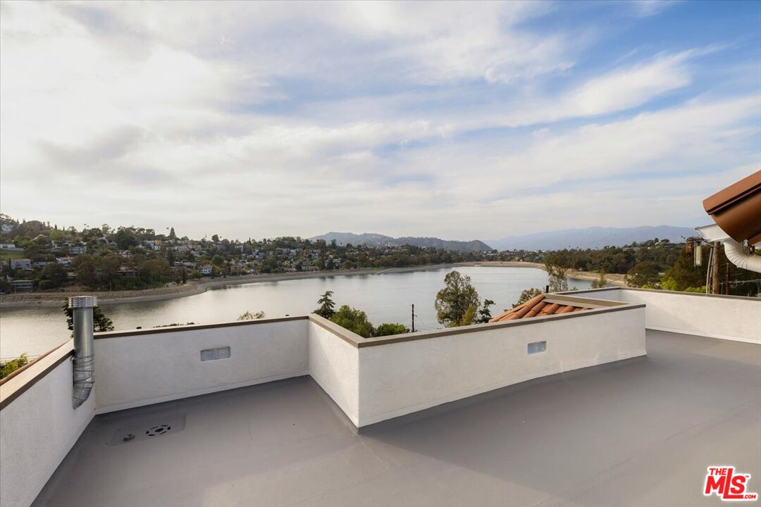 2348 Baxter Street Los Angeles, CA 90039 - Photo 28 of 35