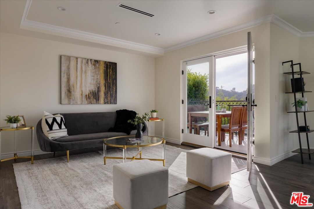 2348 Baxter Street Los Angeles, CA 90039 - Photo 7 of 35