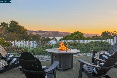 $948,500 | 274 James Court, Benicia, CA 94510