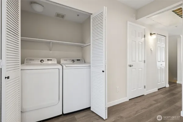 $450,000 | 4808 Northeast Sunset Boulevard, Unit B105, Renton, WA 98059