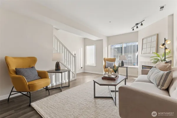 $450,000 | 4808 Northeast Sunset Boulevard, Unit B105, Renton, WA 98059
