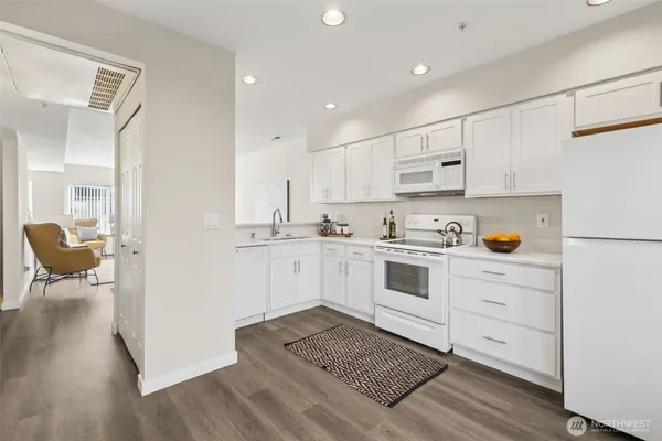 $450,000 | 4808 Northeast Sunset Boulevard, Unit B105, Renton, WA 98059