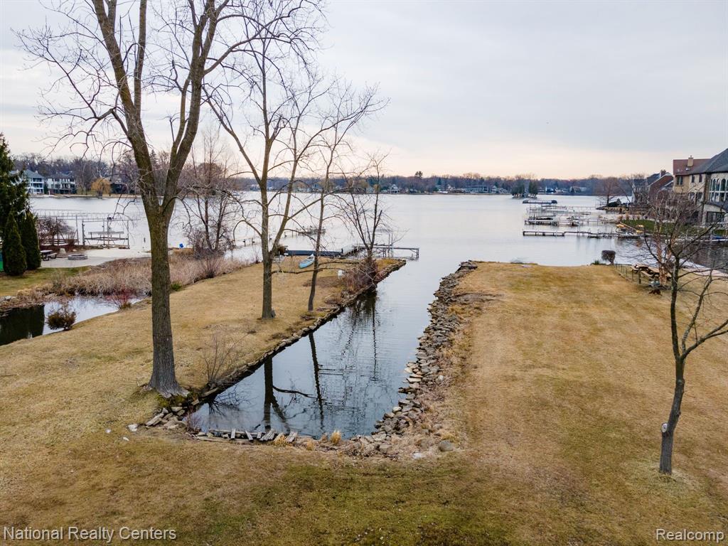 3506 Moberly Road Commerce Township, MI 48382 - Photo 26 of 37
