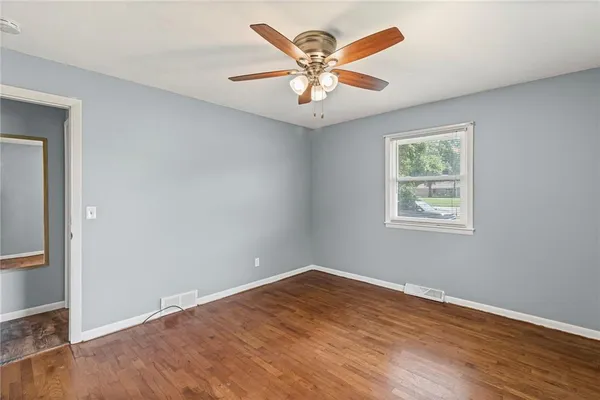 $300,000 | 207 Kristine Avenue, Clinton, MO 64735