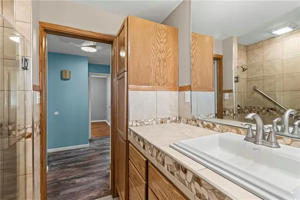 $300,000 | 207 Kristine Avenue, Clinton, MO 64735