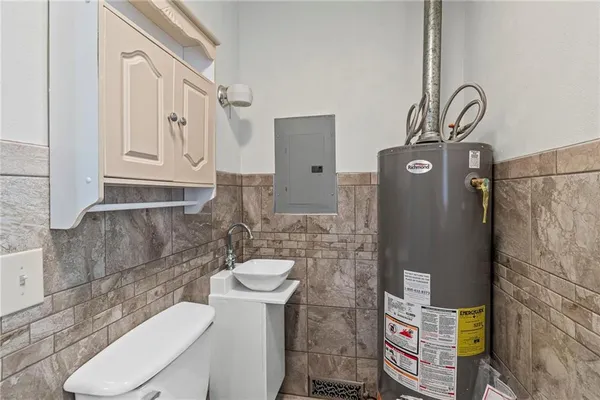 $300,000 | 207 Kristine Avenue, Clinton, MO 64735