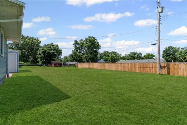 $300,000 | 207 Kristine Avenue, Clinton, MO 64735