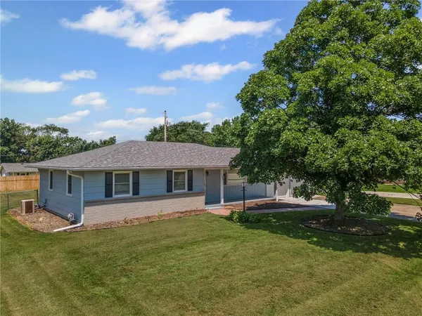 $300,000 | 207 Kristine Avenue, Clinton, MO 64735