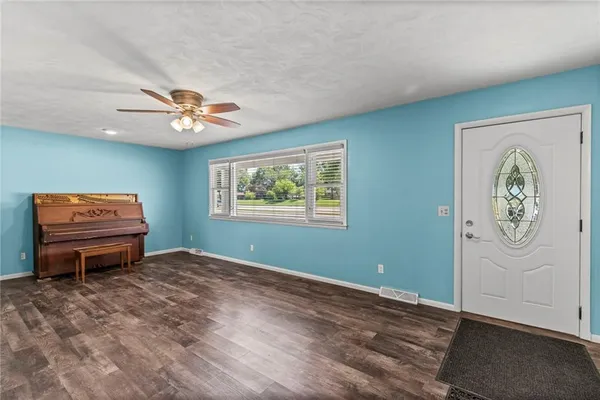 $300,000 | 207 Kristine Avenue, Clinton, MO 64735