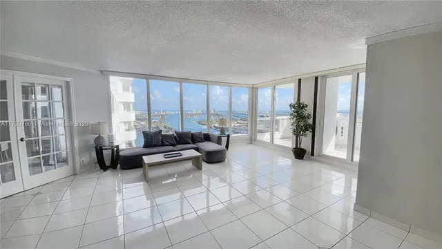 $4,500 | 1717 North Bayshore Drive, Unit B4157, Miami, FL 33132