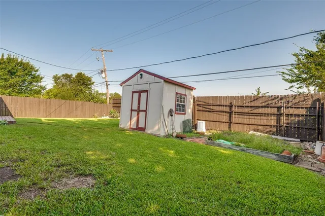 $319,000 | 2315 Sharpshire Lane, Arlington, TX 76014