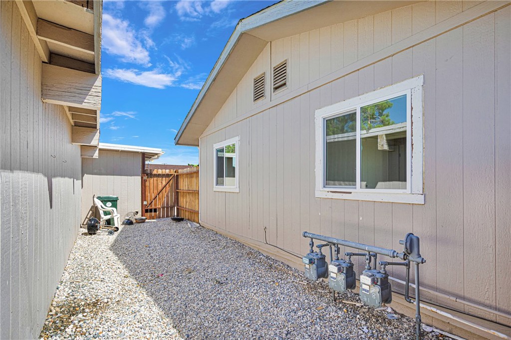 20933 Sioux Road, Unit 4 Apple Valley, CA 92308 - Photo 15 of 17
