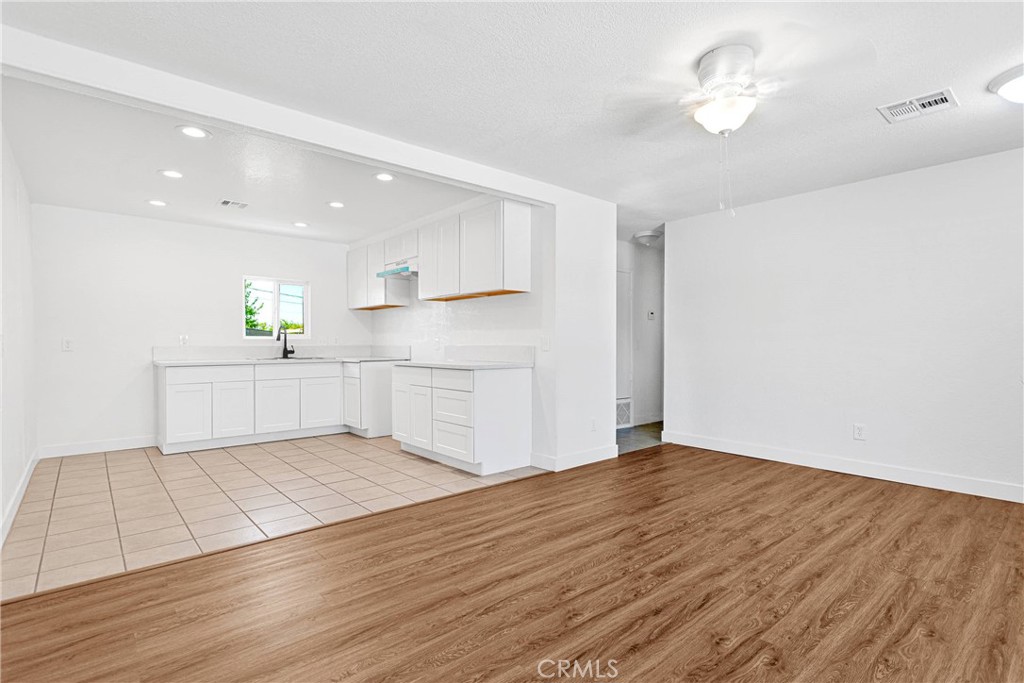 20933 Sioux Road, Unit 4 Apple Valley, CA 92308 - Photo 5 of 17