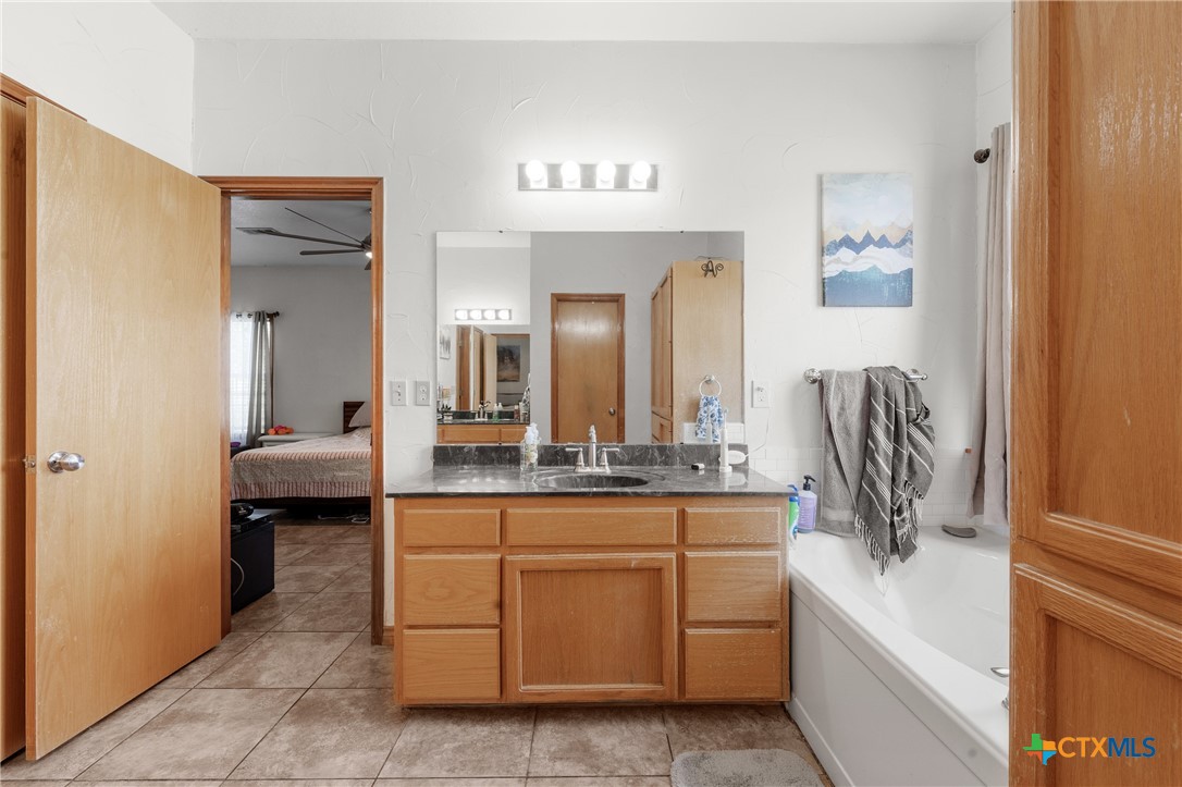 13391 Cedar Valley Road Salado, TX 76571 - Photo 17 of 38