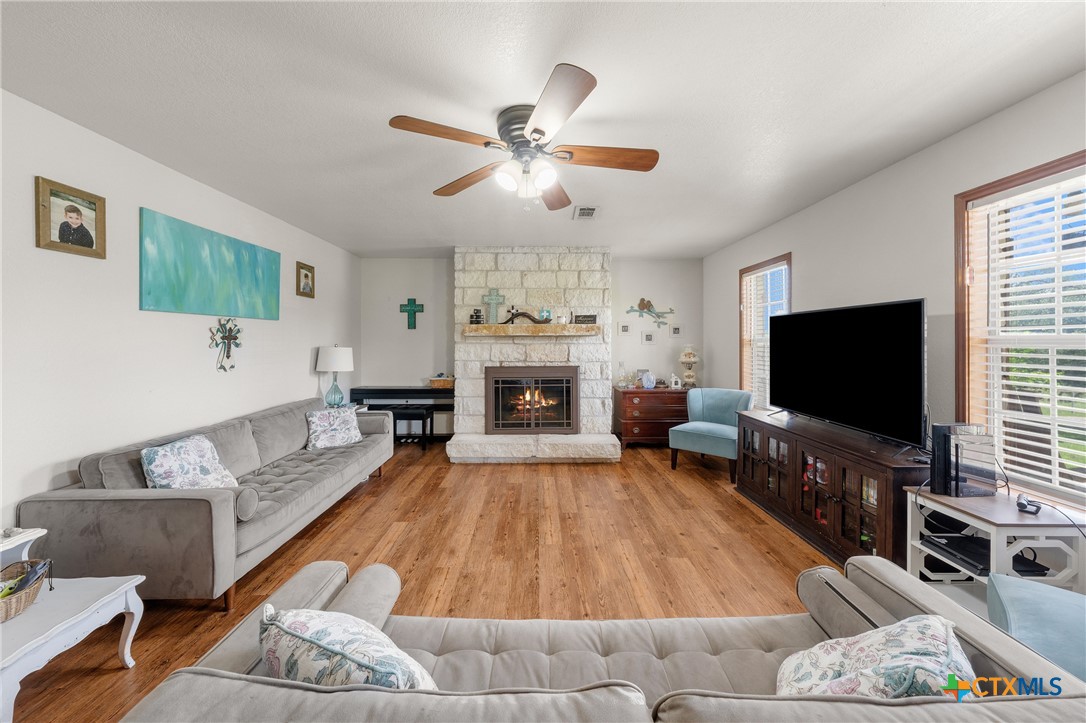 13391 Cedar Valley Road Salado, TX 76571 - Photo 7 of 38