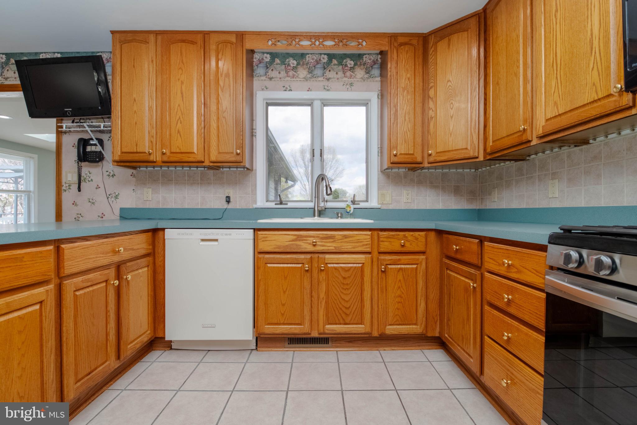 1909 Nelson Mill Road Jarrettsville, MD 21084 - Photo 21 of 65 Charming kitchen with oak cabinetry.