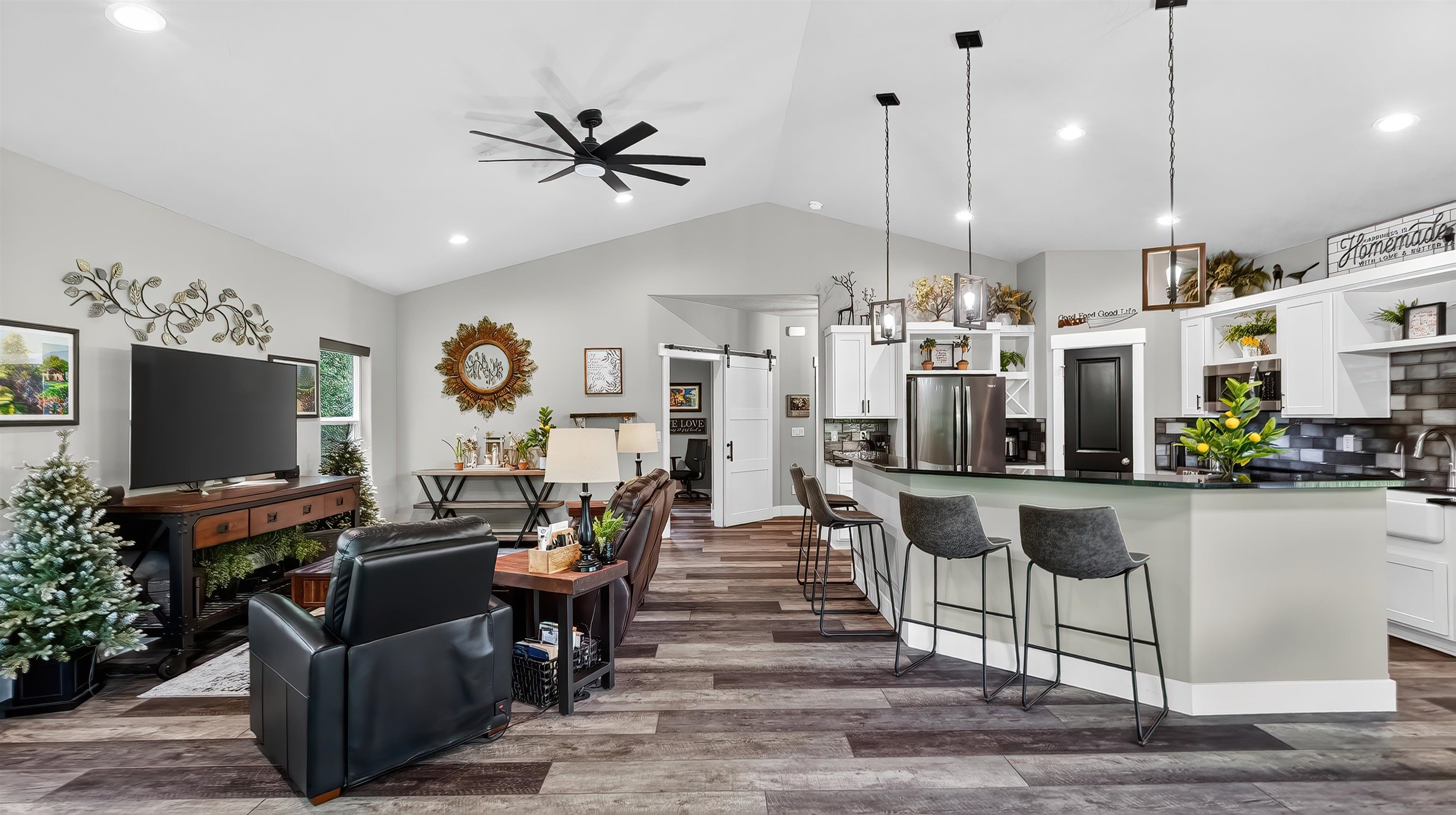 515 West Chattaroy Road Colbert, WA 99005 - Photo 13 of 50