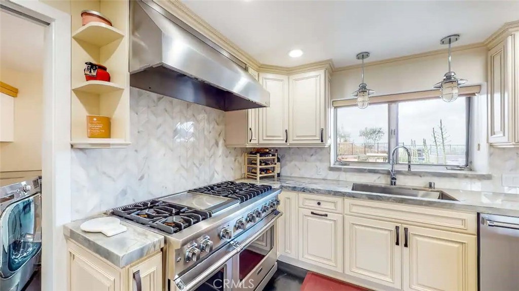 7300 Santa Susana Pass Road Simi Valley, CA 93063 - Photo 33 of 36