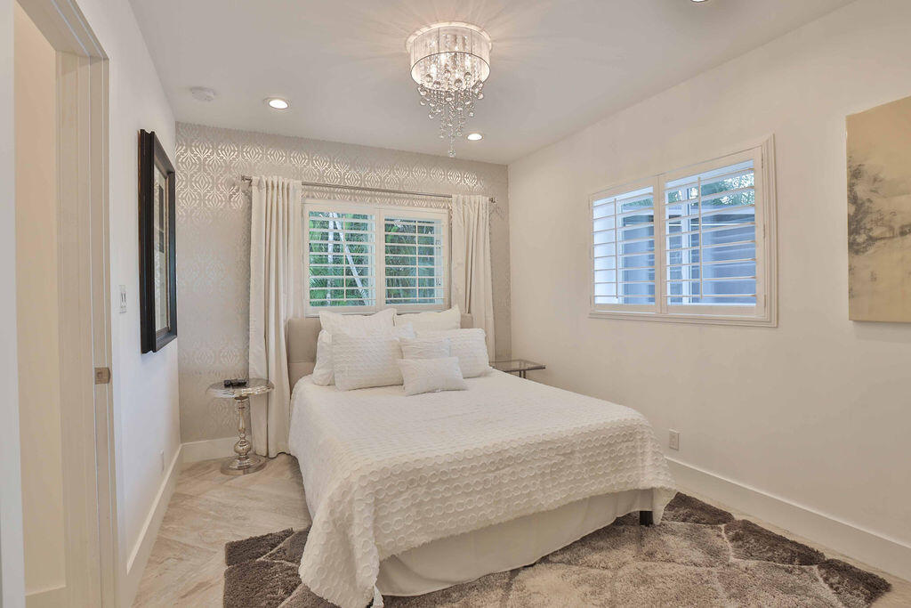 713 Forsyth Street Boca Raton, FL 33487 - Photo 29 of 39 Bed three