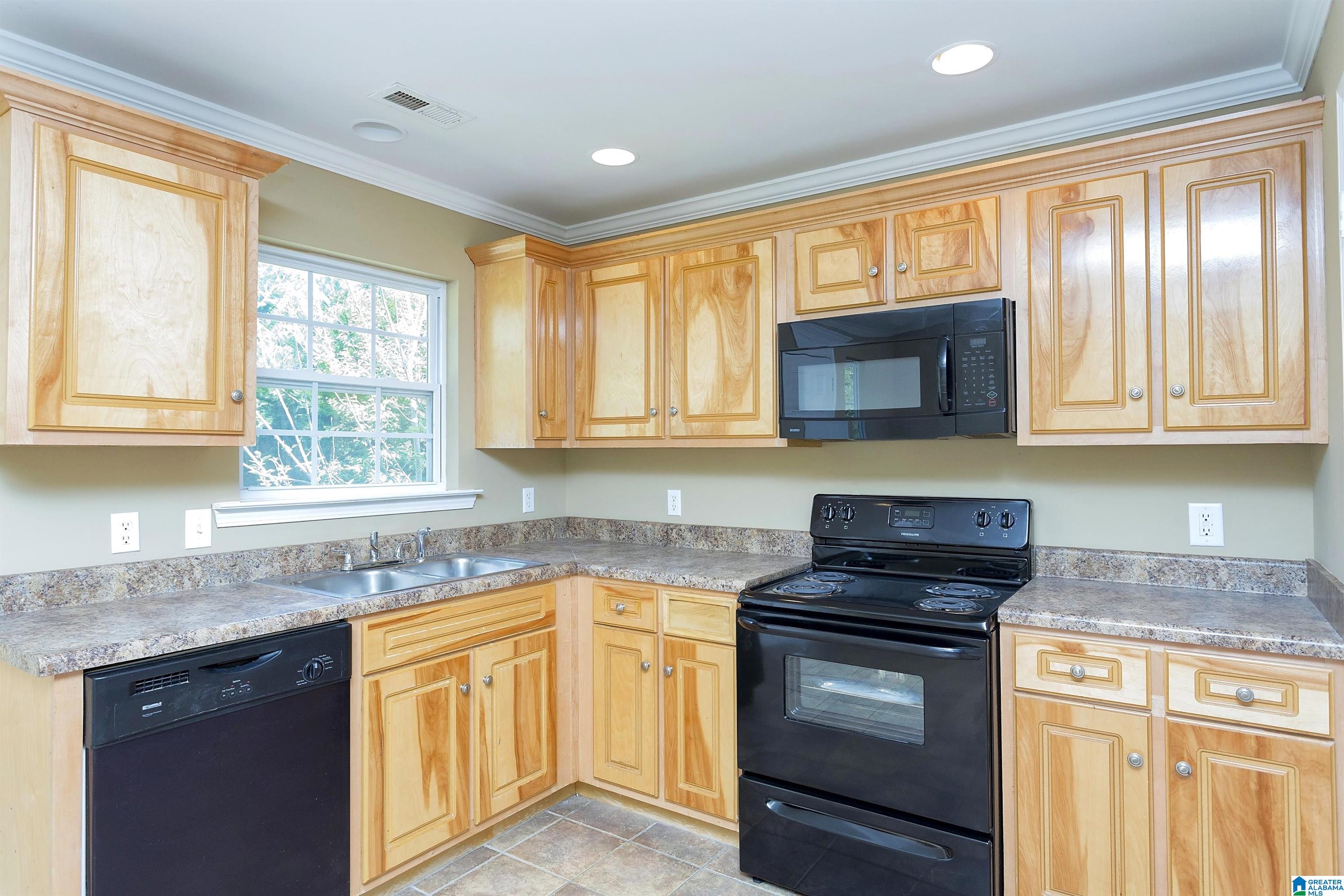 13217 Abernant Loop Vance, AL 35490 - Photo 5 of 17
