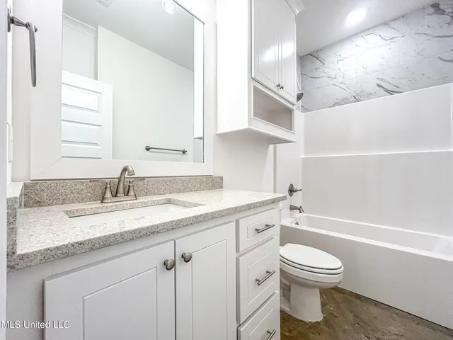 $289,200 | 961 Riverside Lane, Pearl, MS 39208