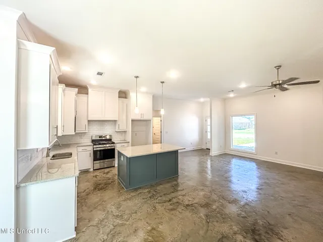 $289,200 | 961 Riverside Lane, Pearl, MS 39208