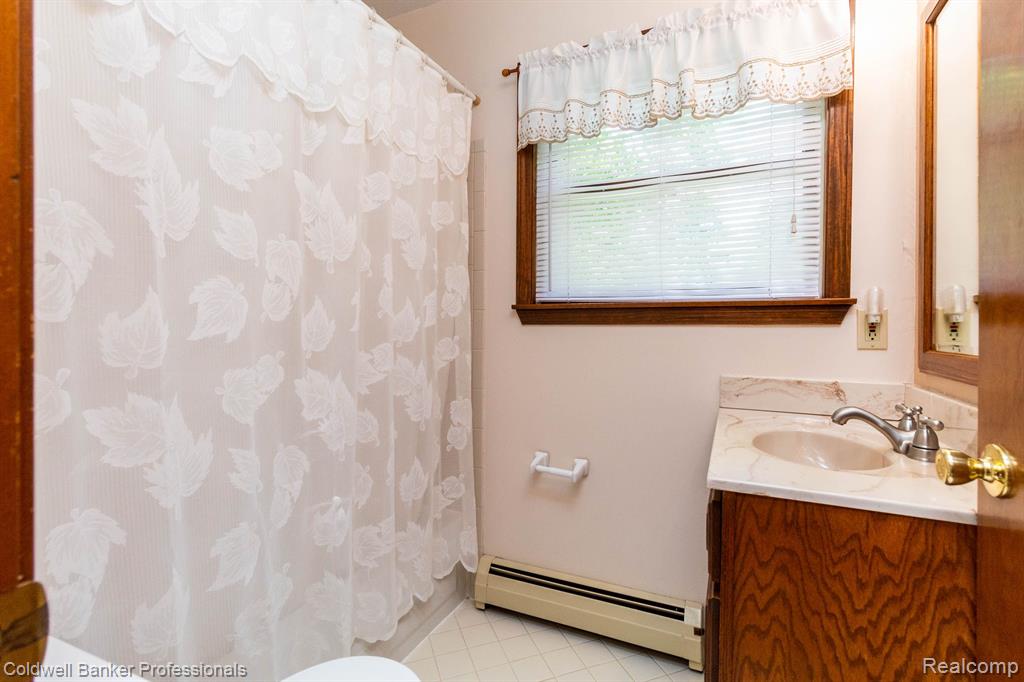 520 Willard Avenue Rochester Hills, MI 48307 - Photo 16 of 36
