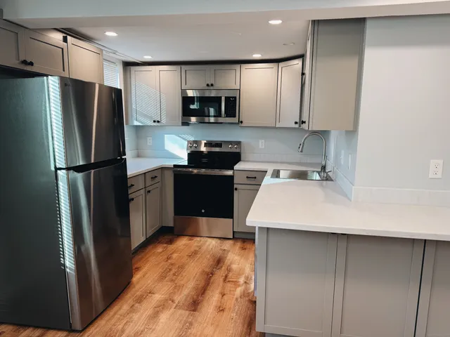 $1,400 | 45 Church Street, Groton, CT 06340