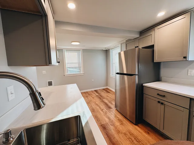 $1,400 | 45 Church Street, Groton, CT 06340