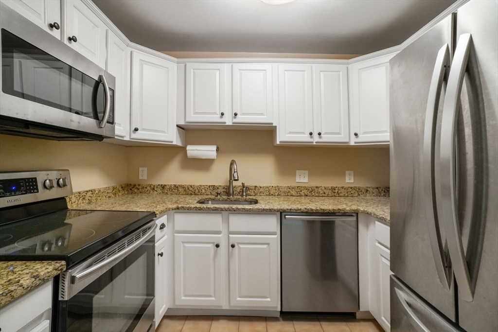 140 Kilsyth Road, Unit 5 Boston, MA 02135 - Photo 8 of 20