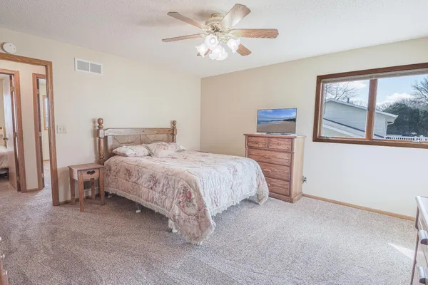 $389,900 | 2407 Tranquility Drive, St. Cloud, MN 56301