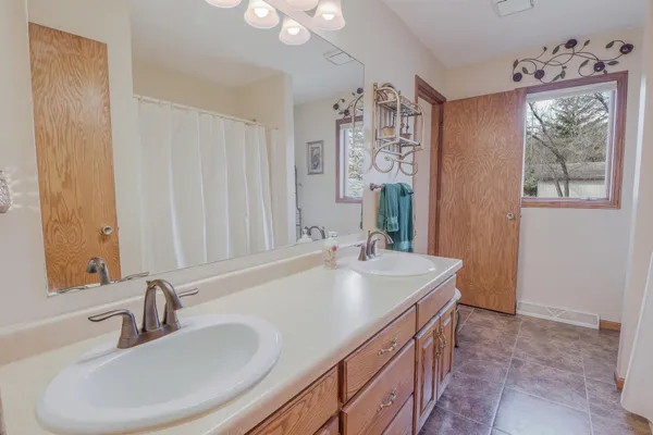 $389,900 | 2407 Tranquility Drive, St. Cloud, MN 56301