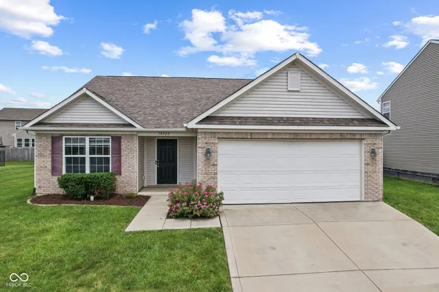 $275,000 | 10522 Hunters Crossing Boulevard, Indianapolis, IN 46239