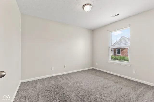 $275,000 | 10522 Hunters Crossing Boulevard, Indianapolis, IN 46239