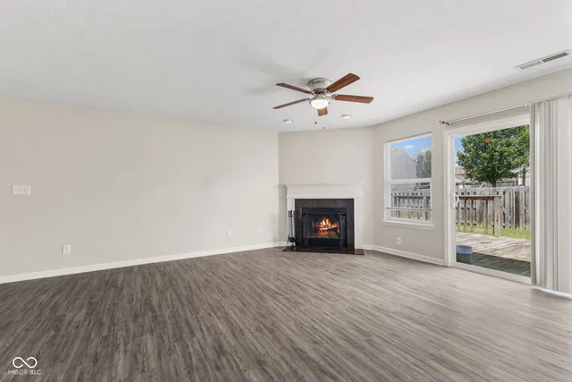 $275,000 | 10522 Hunters Crossing Boulevard, Indianapolis, IN 46239