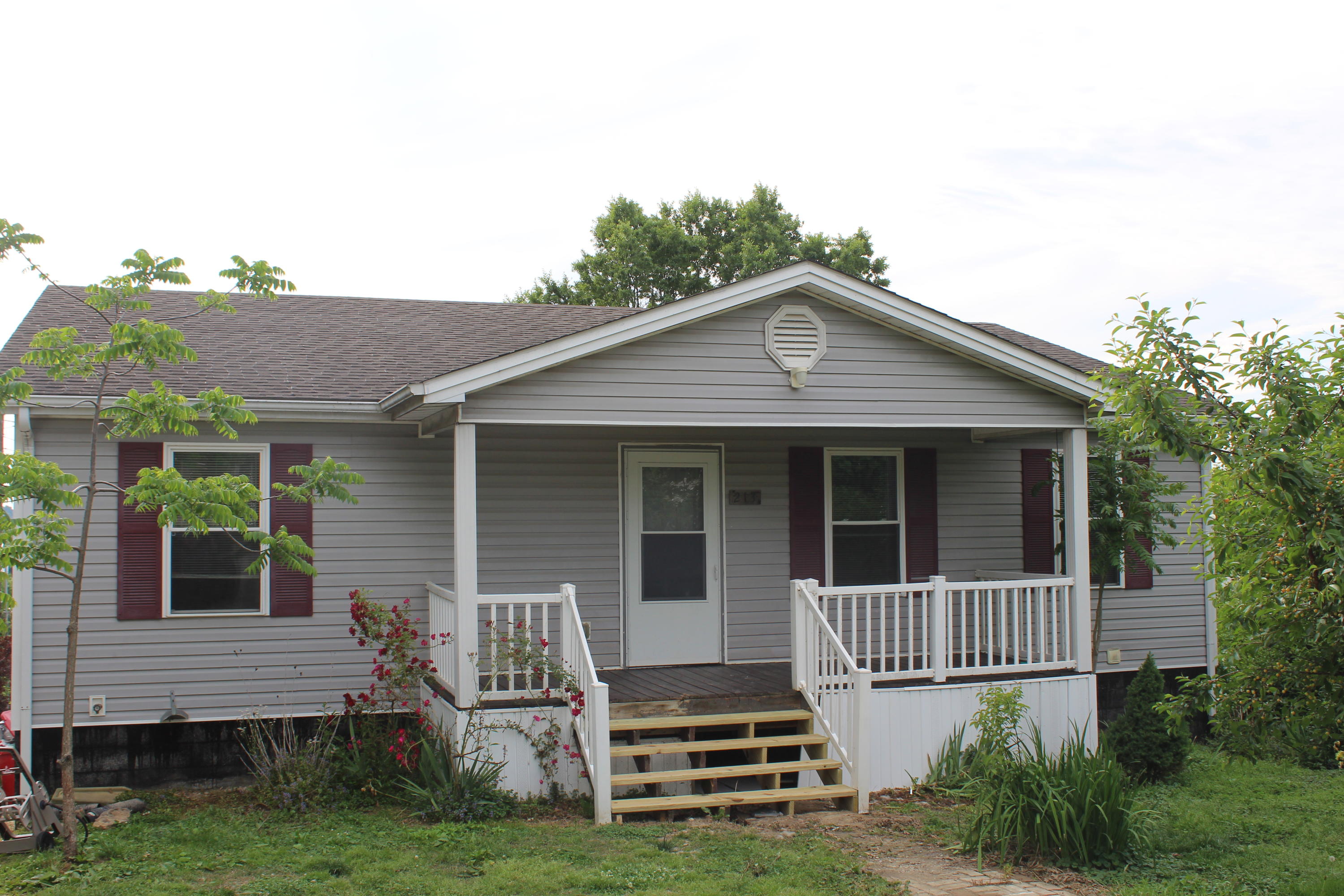 213 Davis 001