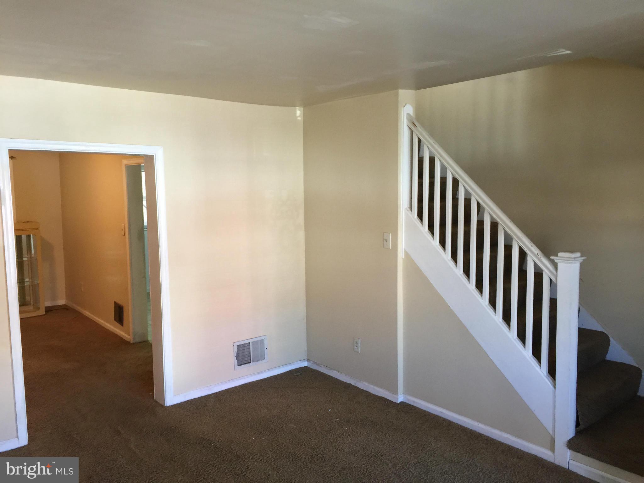 2438 Terra Firma Road Baltimore, MD 21225 - Photo 12 of 20 Living Room