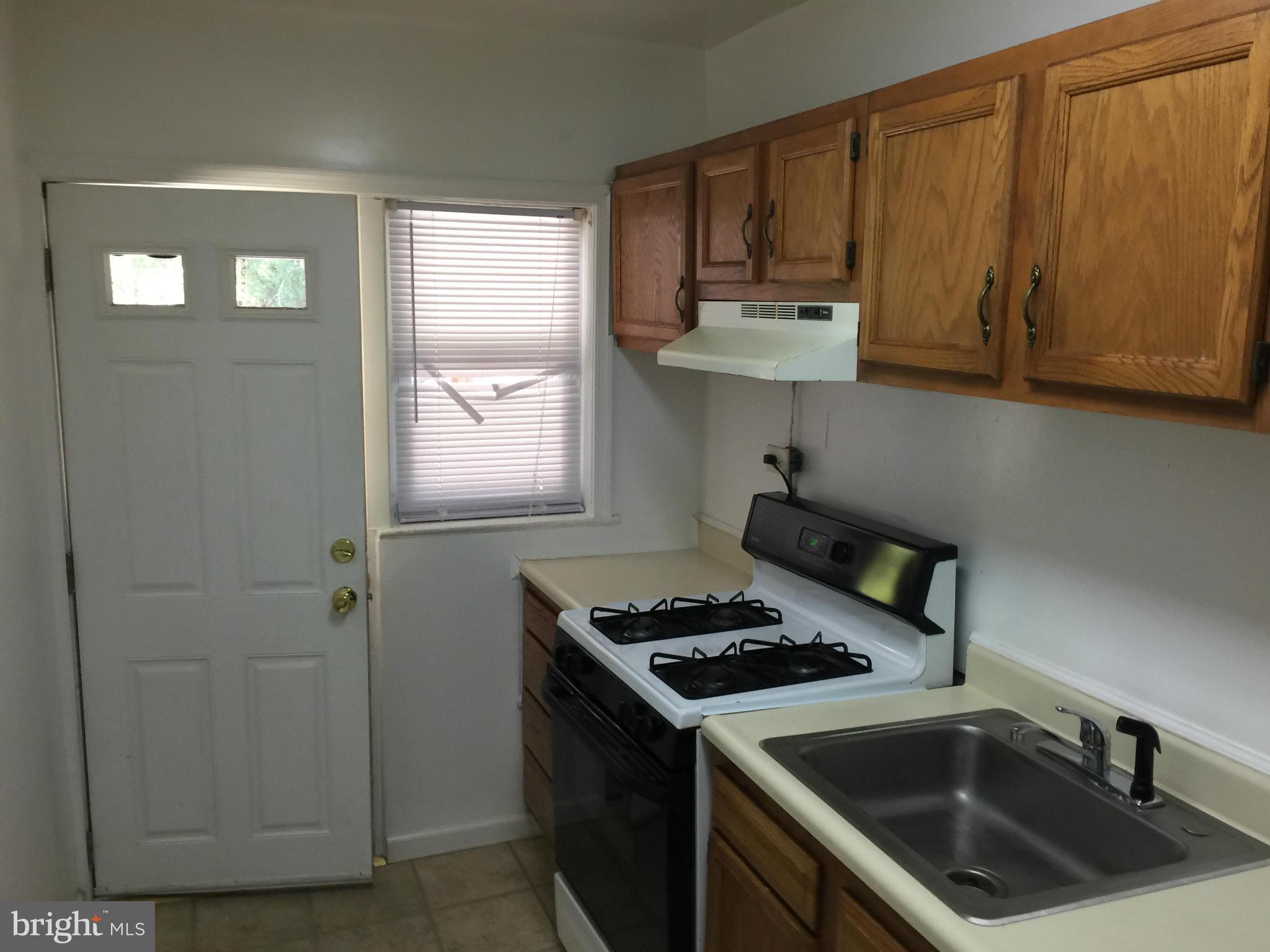 2438 Terra Firma Road Baltimore, MD 21225 - Photo 16 of 20 Kitchen