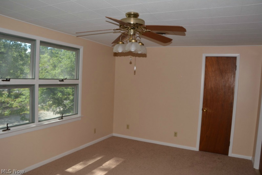 4313 Neville Road Cleveland, OH 44121 - Photo 15 of 20