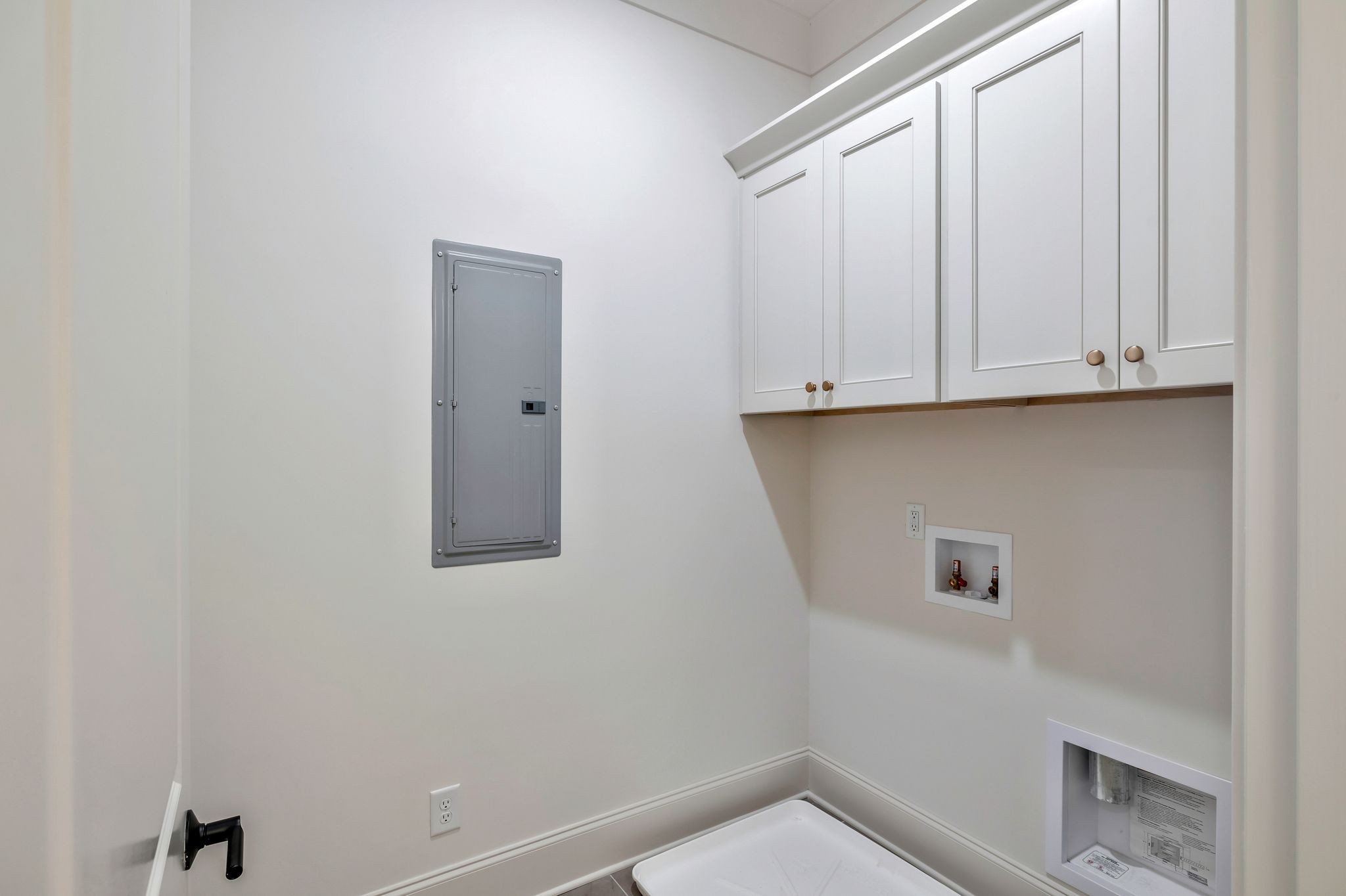 6037 Whitman Road, Unit 202 Franklin, TN 37064 - Photo 12 of 51 a view of cabinets