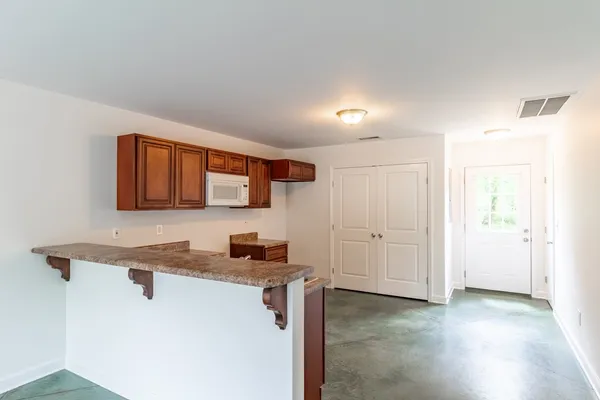 $299,900 | 221 Fry Lane, Pulaski, TN 38478