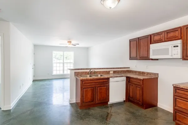 $299,900 | 221 Fry Lane, Pulaski, TN 38478