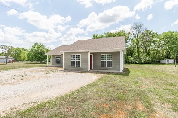 $299,900 | 221 Fry Lane, Pulaski, TN 38478