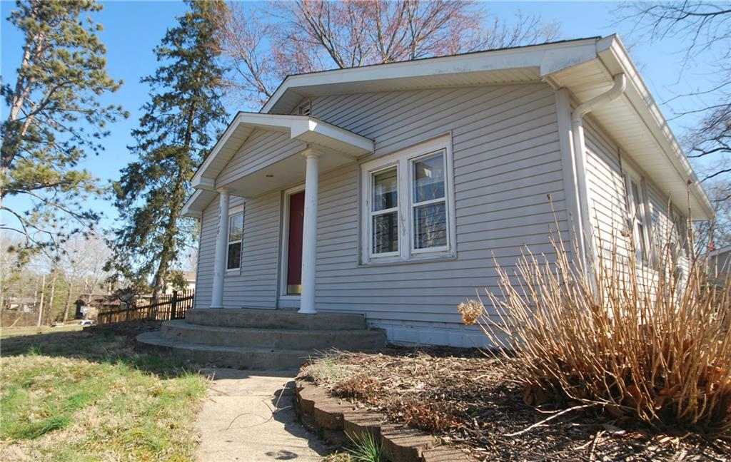 873 Terrace Lake Road Columbus, IN 47201 - Photo 2 of 25 Gallery Image 2