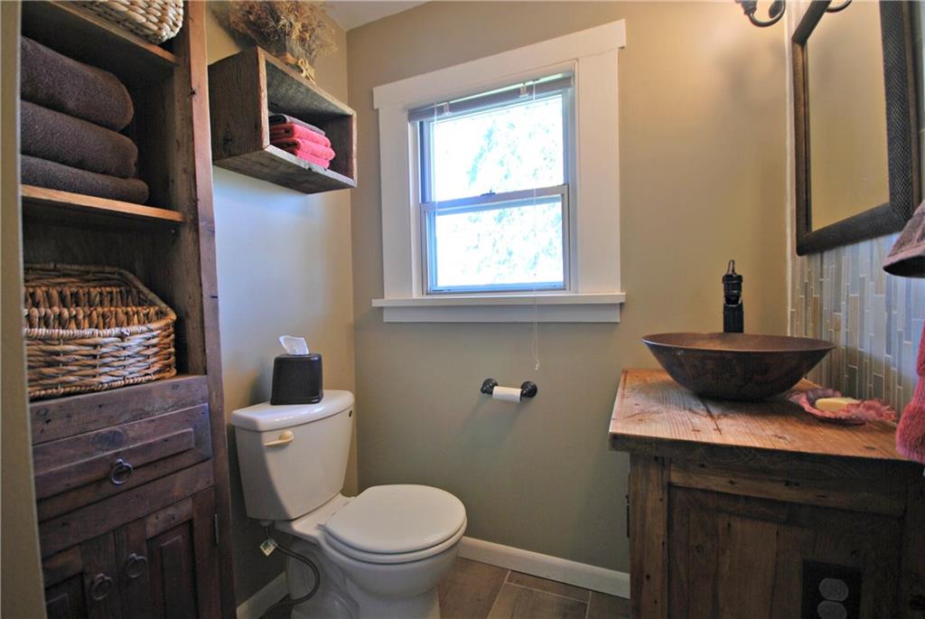 873 Terrace Lake Road Columbus, IN 47201 - Photo 14 of 25 Gallery Image 14