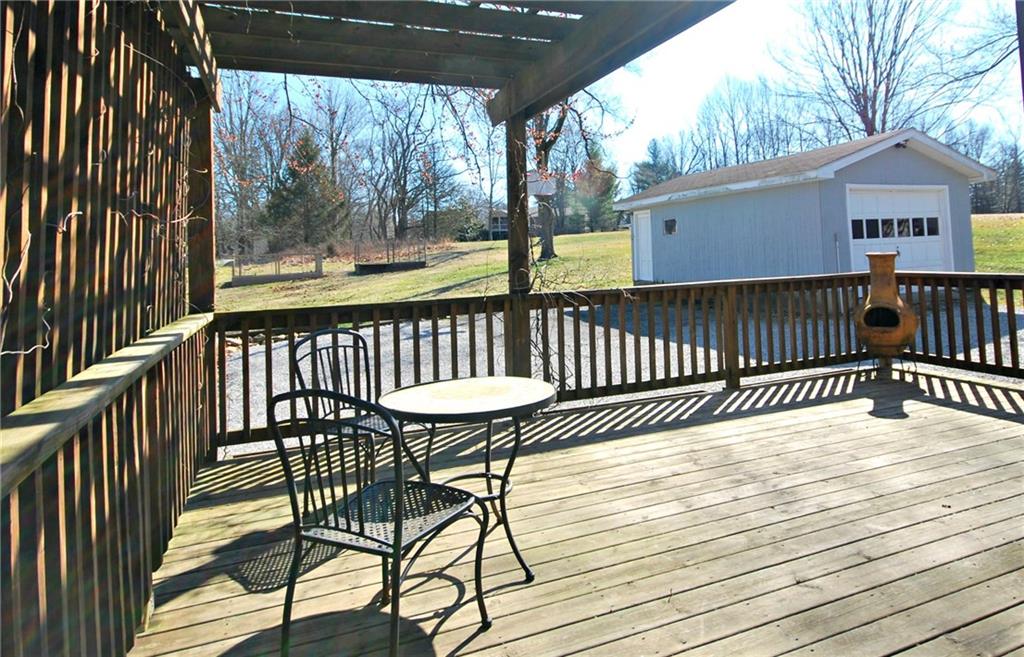 873 Terrace Lake Road Columbus, IN 47201 - Photo 4 of 25 Gallery Image 4