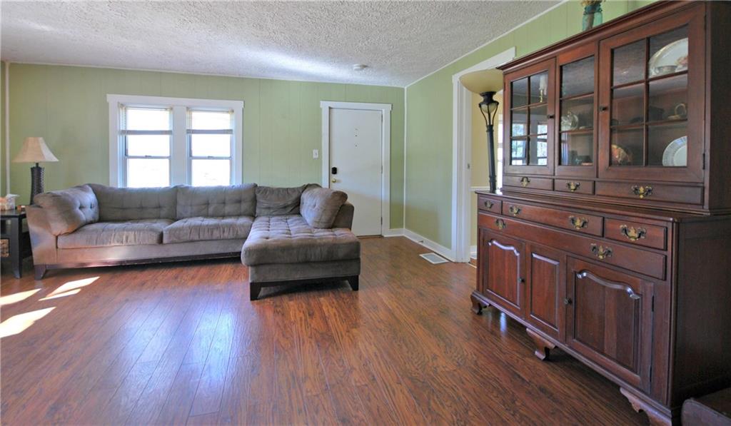 873 Terrace Lake Road Columbus, IN 47201 - Photo 10 of 25 Gallery Image 10