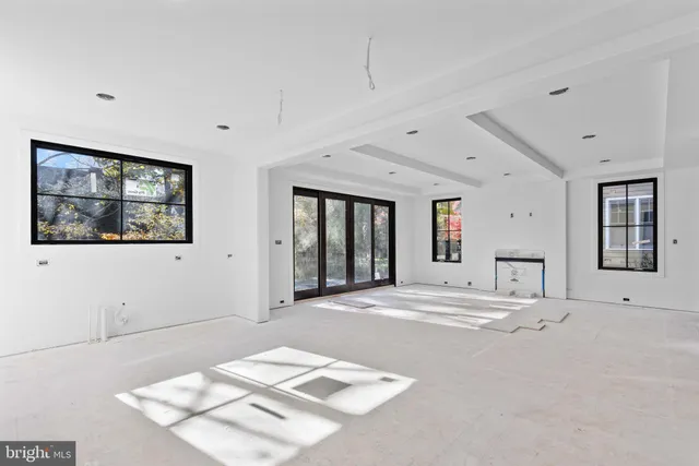 $2,395,000 | 5206 12th Street North, Arlington, VA 22205