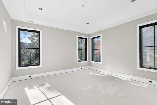 $2,395,000 | 5206 12th Street North, Arlington, VA 22205